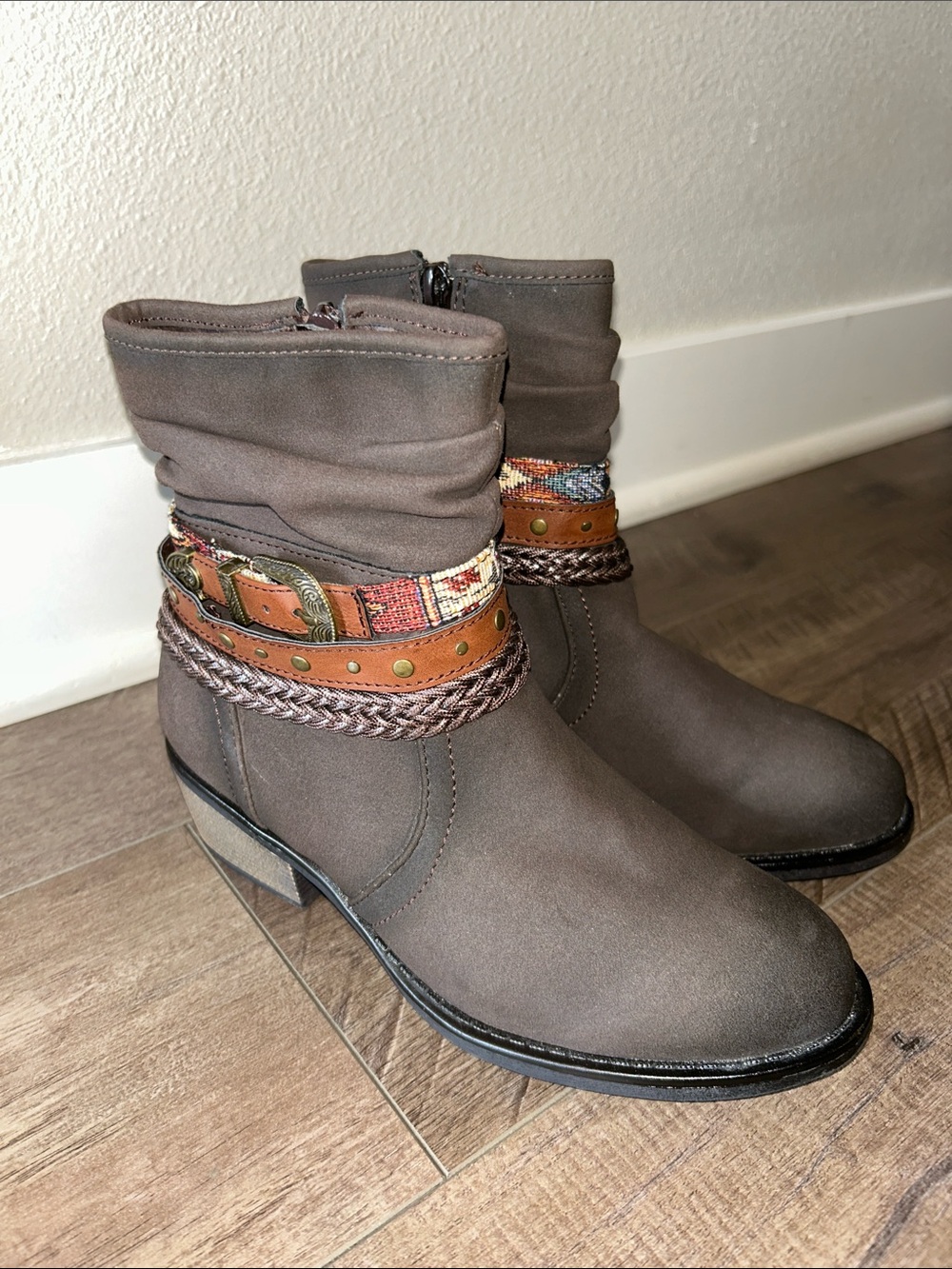 ROPER "LIBBIE" BURNISHED BROWN BOOTS SIZE 6